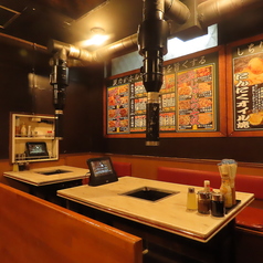 【テーブル席：～4名×3卓】