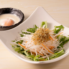じゃこと大根の温玉シーザーサラダ