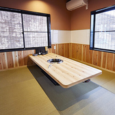 【広々とした個室】小さなお子様連れでも安心の完全個室を完備。足を伸ばして、ご家族でゆったりと焼肉を楽しめます。