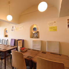 テーブル席はお客様に合わせてレイアウトも変更可能です！