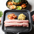 料理メニュー写真&nbsp; 韓国焼肉の付け合わせ 7種