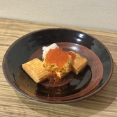 定番のだし巻きにいくらを添えて豪華に