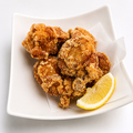 料理メニュー写真&nbsp;名物！若鶏の唐揚げ