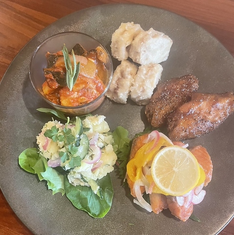 20種類のハイボールとおばんざいで乾杯！