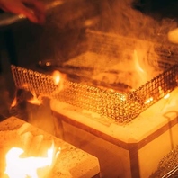 炭火で引き出す肉の新たな魅力！鶏から希少部位まで！