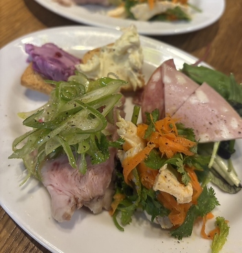 カジュアルビストロとナチュールワイン 酒場ナリスのおすすめ料理1