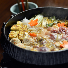 【名物】純系名古屋コーチンのひきずり鍋(鶏すき焼き)