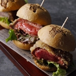 ミニミニサイズの可愛い牛タンバーガー！インスタ映え間違いなし！！