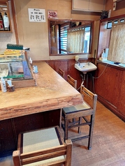 カウンタ―席がございます。