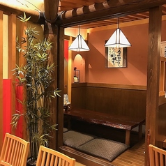 個室は気兼ねなくお過ごしいただけます。掘りごたつ式でゆっくり♪