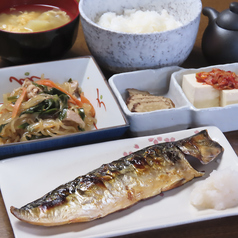 旬の銘酒と楽しむ定食をご提供しております◎