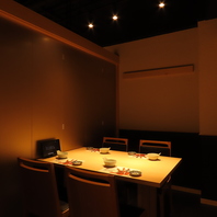 個室完備。落ち着きのある和空間で上質なお食事をご堪能