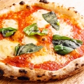 料理メニュー写真 《Rossoトマトベース》マルゲリータ  Margherita　チーズたぶん増量しました！