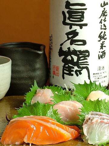 新鮮海鮮と逸品ぞろいの日本酒、そして心をこめたおもてなしでお待ちしております♪