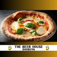ピザ窯で焼く本格ピッツァは、ドイツビールとの相性◎