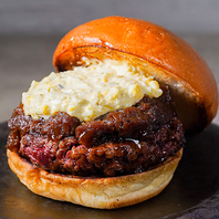 毎日一から仕込む自家製タルタル！和牛を引き立てる♪