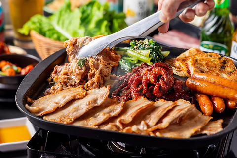 【2026年4月10日オープン】金山駅徒歩1分♪屋上で楽しむ本格韓国BBQ食べ放題！