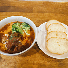 牛すじの赤ワイン煮