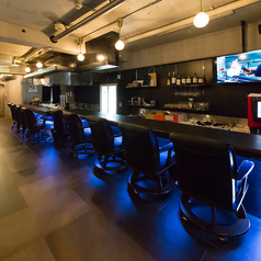 おひとり様からでも気軽にお座りいただけるカウンター席を9席ご用意しております。