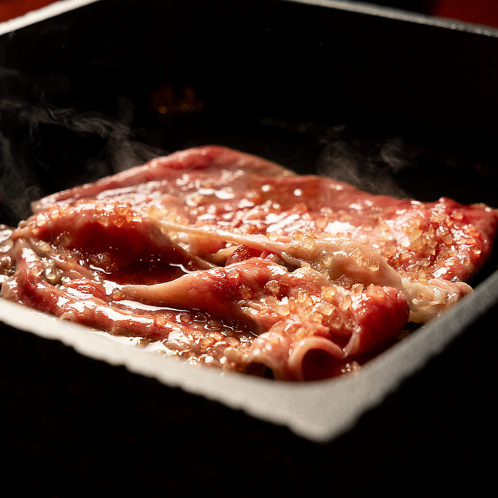 当店オリジナル、ザラメをかけて焼く斬新なスタイル