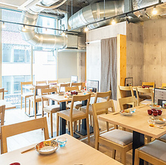 日本酒バルかぐら 上野店の雰囲気1