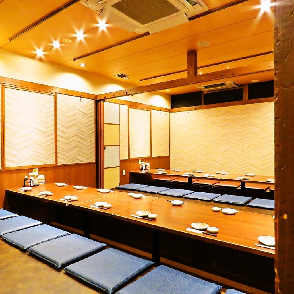 【感染防止対策】他のお客様との距離が保たれるよう、お席をご案内いたします。