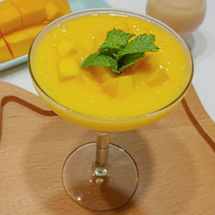 マンゴータピオカ入りココナツミルク