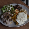 料理メニュー写真&nbsp;タンドリーチキンと雑穀米のプレート