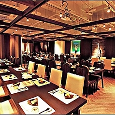 最大150名様可能♪コース各種と飲放プランで時間・予算・特典を自由に選べる！最低2900円から7500円までご用意♪設備はDJブースなど音響フル装備☆照明はストロボからレーザーまでフル装備☆スモーク機材も☆マイクも最大3本☆100インチプロジェクター完備