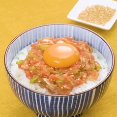 マッチョ系卵丼/相撲部屋のネギ明太丼　各