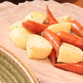 料理メニュー写真&nbsp;ピリ辛ウインナーと塩じゃが