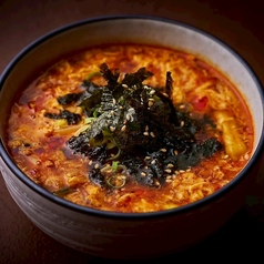 《豊富》料理やサイドメニューが大充実で楽しくお食事