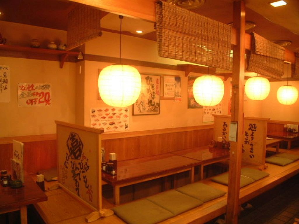 お座敷は最大40名様迄の宴会可能。会社宴会にもご利用いただいています！