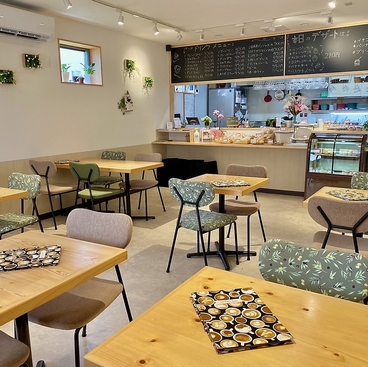Le Petit Cafe ル プチカフェ 高根木戸の雰囲気1