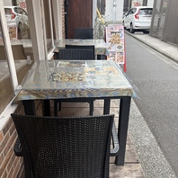 ペット同伴OK！開放的なテラス席