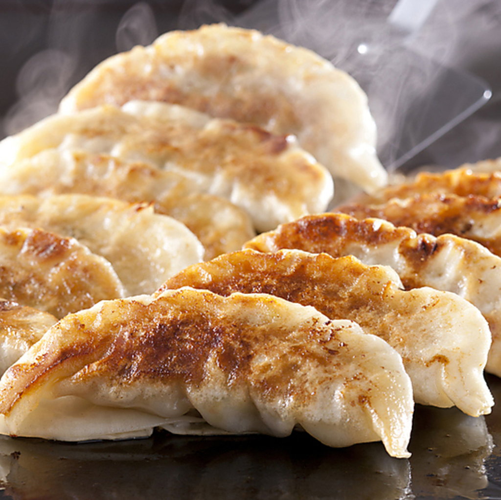 肉汁餃子＆手羽先の絶品を堪能！食べ飲み放題コース1980円～