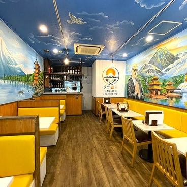 RARA FUJI &nbsp;ASIAN DINING ＆ BARの雰囲気1