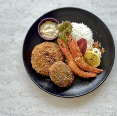 サラダやパン食べ放題【ハーフビュッフェランチ】