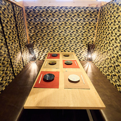 他にも完全個室席は12名様程度・25名様程度をご用意しております。ご予約状況によってはご希望のお席へのご案内が難しい場合がございます。ご予約はお早めがおすすめです。