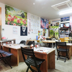 テーブルでゆったりとお食事をお楽しみください！