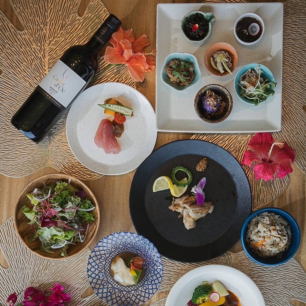 厳選した食材を様々な調理法でご提供！海を眺めながらのランチは至福の時間です♪ぜひご利用下さい◎