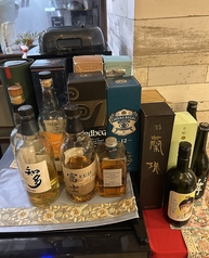 ウィスキーはジャパニーズ、スコッチなど常時10種類ほど