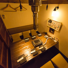 肉萬 浜松町店の雰囲気2