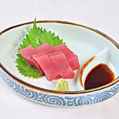 いか造り/サーモン造り/炙り〆さば/まぐろ赤身造り/鯛造り/かんぱち造り 各