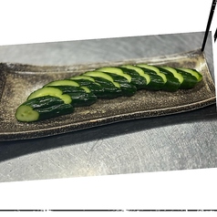 京しば漬と、高菜盛合 (小皿)/自家特製 きゅうりの浅漬 (1本)