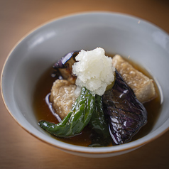 水茄子と自家製ゴマ豆腐の揚げ出し
