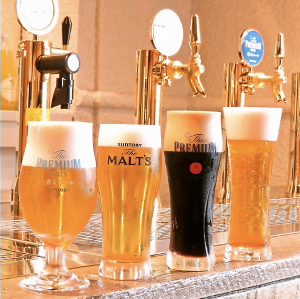 こだわり4種樽生ビールサーバー自分で選んで注ぐ楽しさも味わえます！！気分はまるでビアガーデン♪