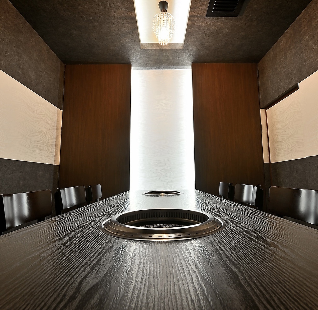 完全個室完成！8～10名OK 個室専用トイレ有り  少人数でも別途料金で利用可♪ 詳しくはTELにて