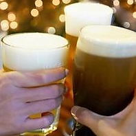 クラフトビールやワイン！100種を超える豊富なドリンク