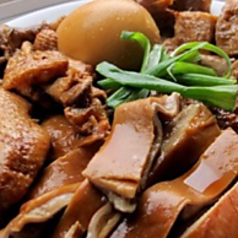 四川辣鹵●盤（秘伝煮込み盛り合わせ）